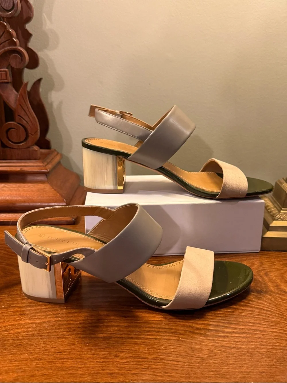 Tory Burch Gigi T Slingback Block Heel Sandals Gray Heron Taupe Leather Size 7